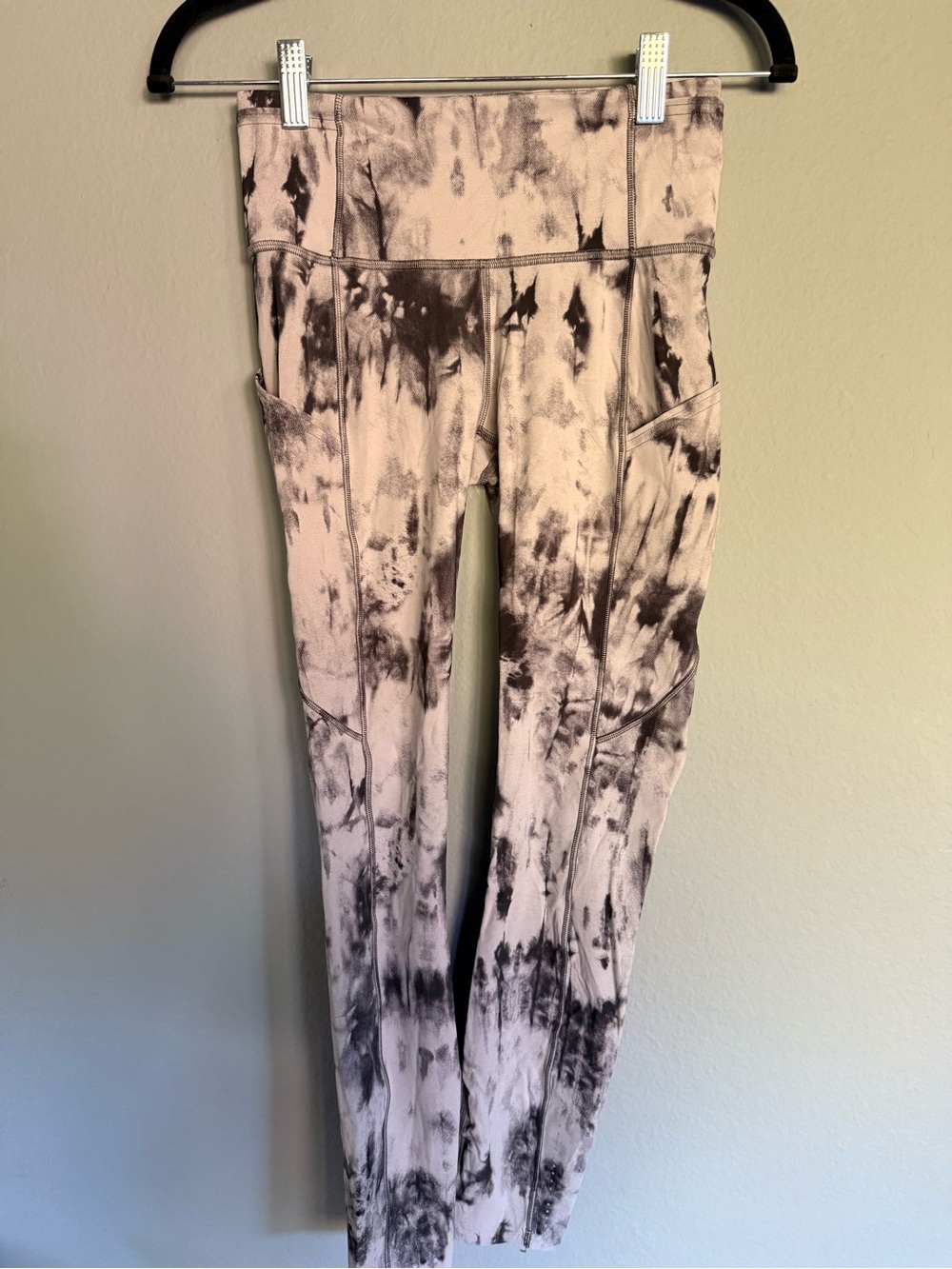 lululemon athletica fast and free Tie-Dye High-Waist Leggings - size 4 🩶🖤🩶🖤